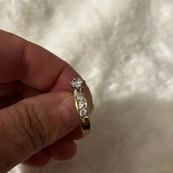 Vintage Ring - Picture 8 of 12